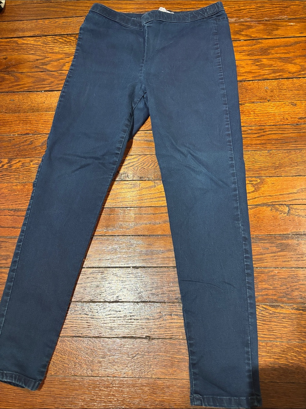 Jennifer Lopez Navy Skinny Jeans